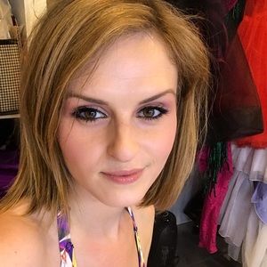 Meet your Posher, Courtney